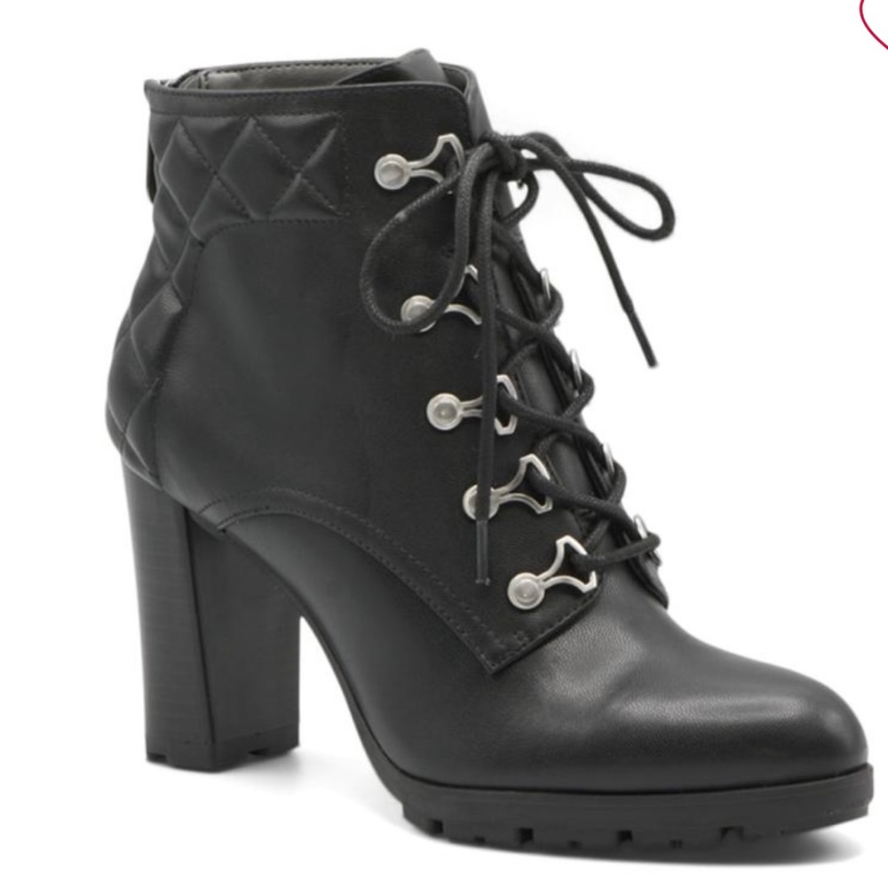 ADRIENNE VITTODINI faux leather lace-up anklet boots size 7.5 m, color black
